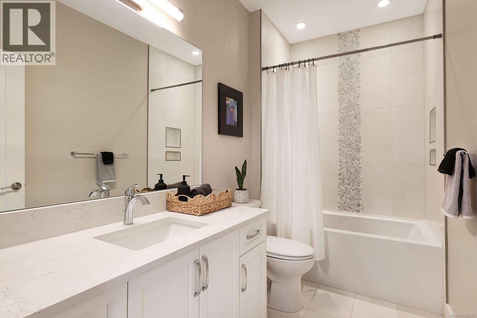 3221 Klanawa Cres, Courtenay