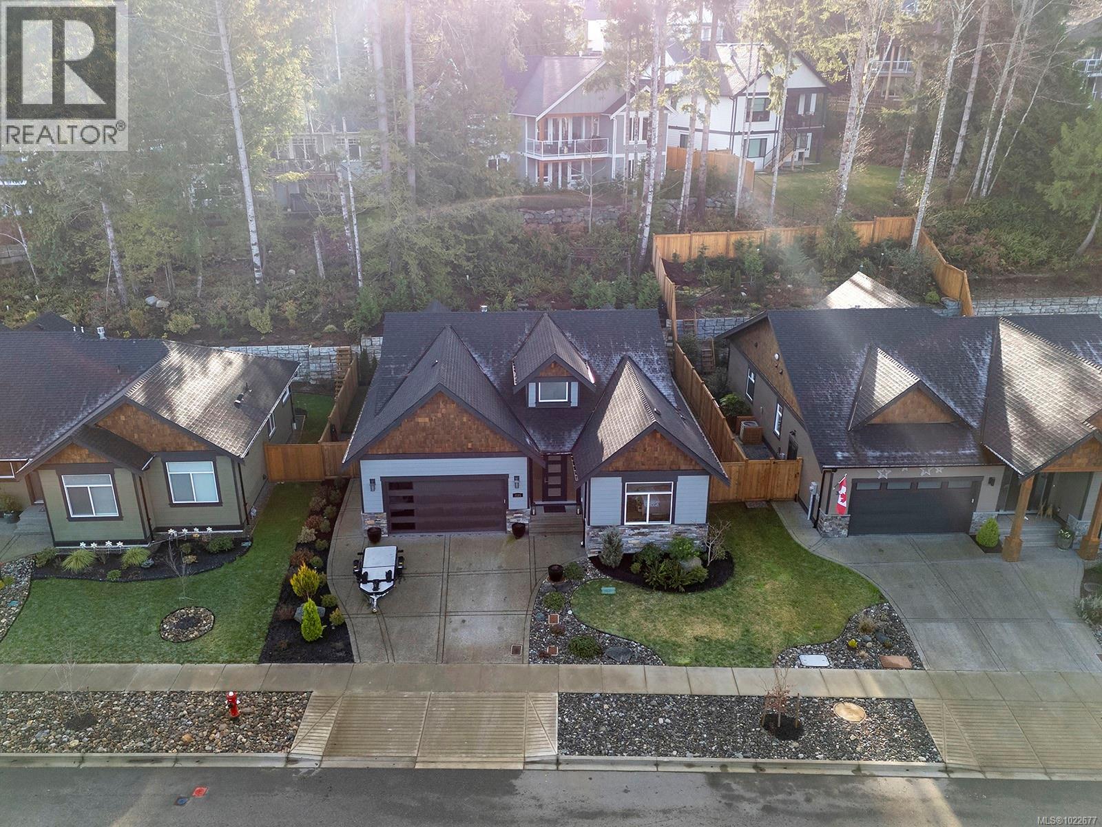 3221 Klanawa Cres, Courtenay