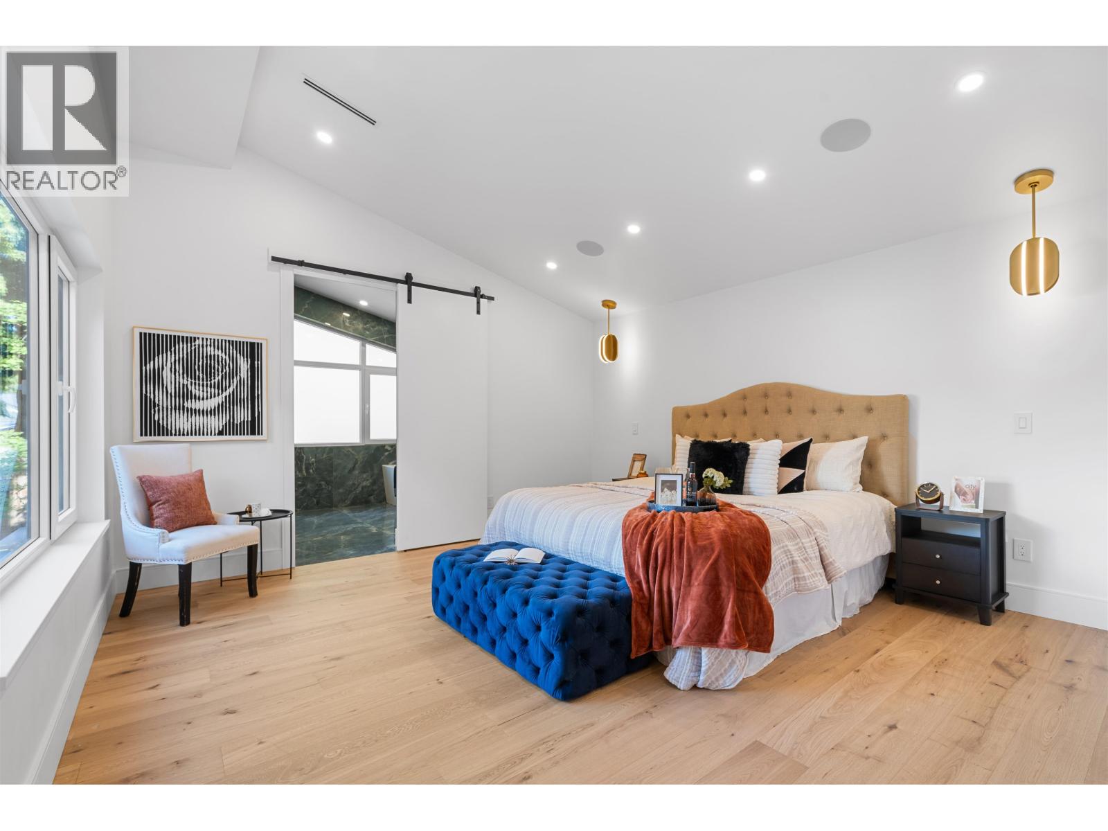 687 POPLAR STREET, Coquitlam