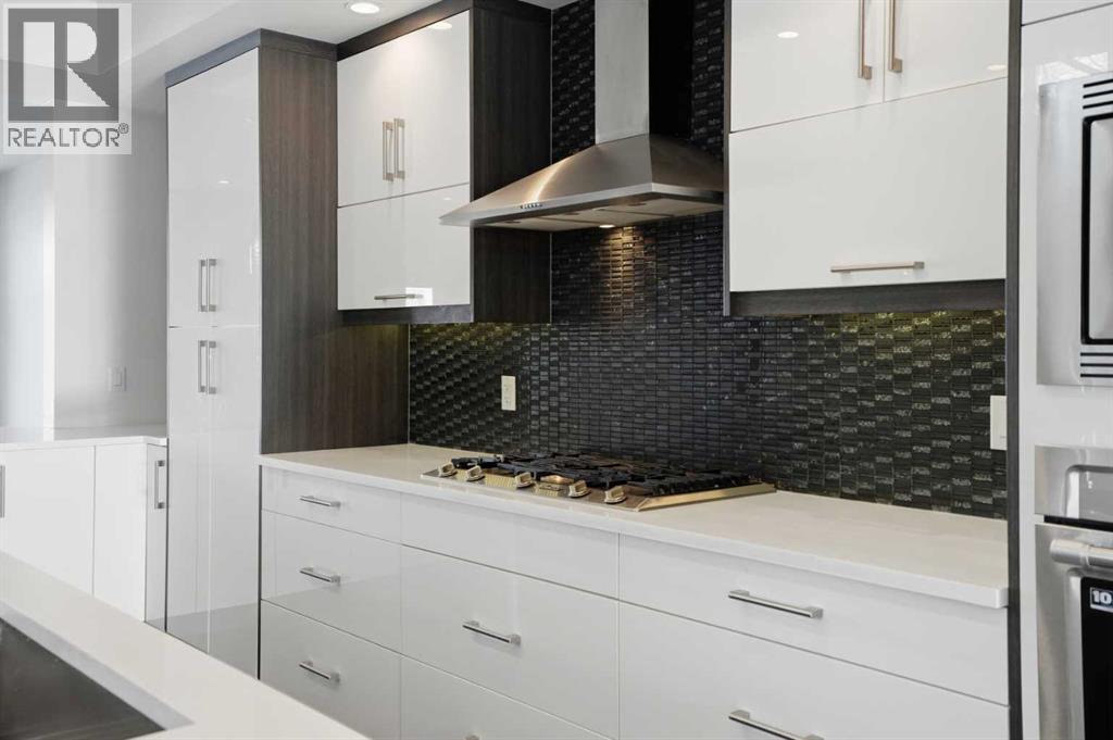 Single Family House for Sale in  Westmount Road NW West Hillhurst Calgary 