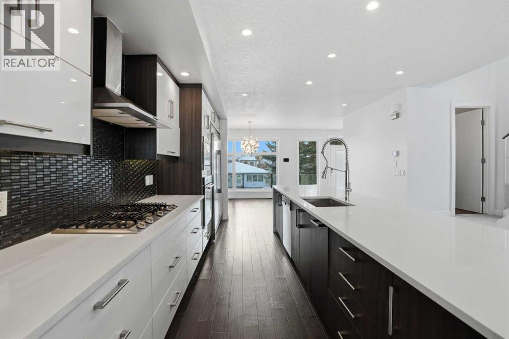 Single Family House for Sale in  Westmount Road NW West Hillhurst Calgary 