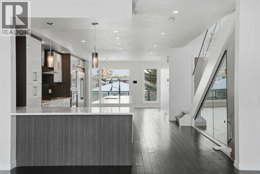 Single Family House for Sale in  Westmount Road NW West Hillhurst Calgary 