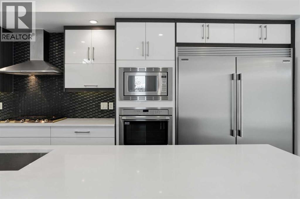 Single Family House for Sale in  Westmount Road NW West Hillhurst Calgary 