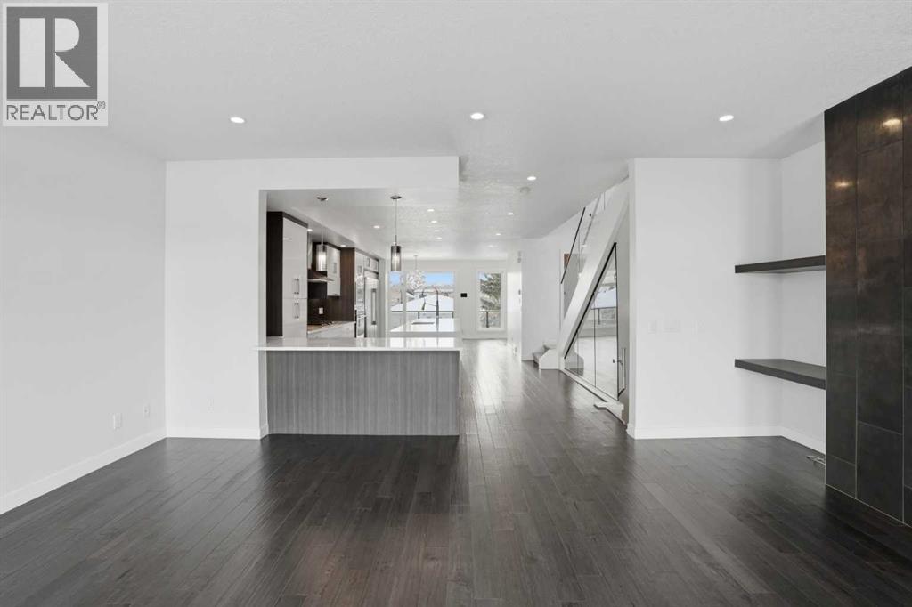 Single Family House for Sale in  Westmount Road NW West Hillhurst Calgary 