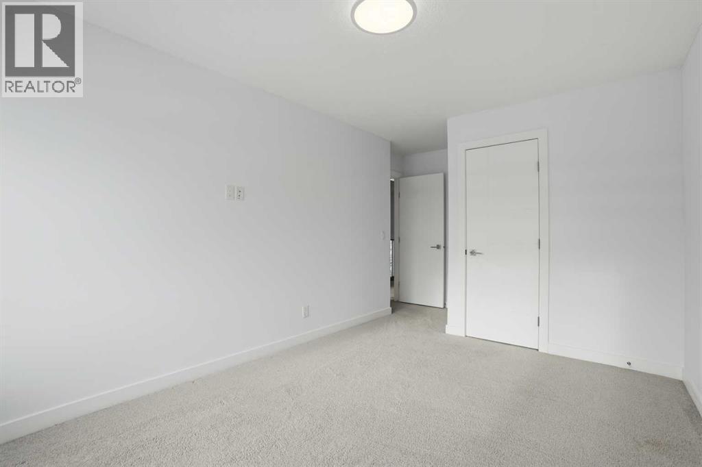 Single Family House for Sale in  Westmount Road NW West Hillhurst Calgary 