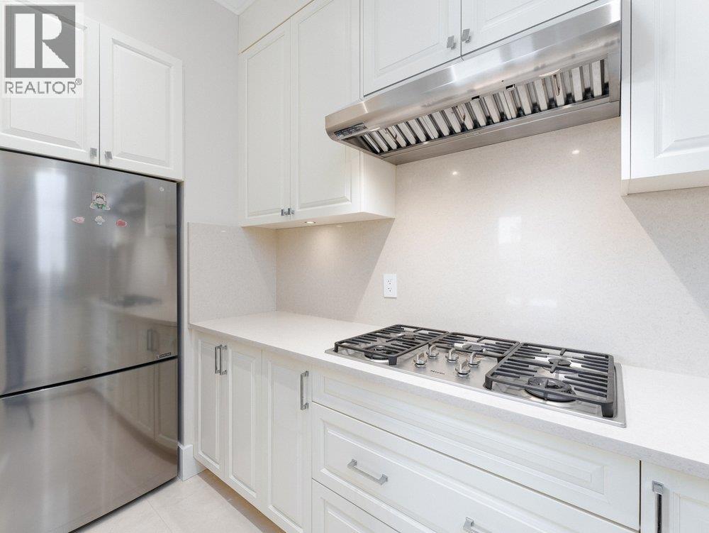 1260 KINGS AVENUE, West Vancouver