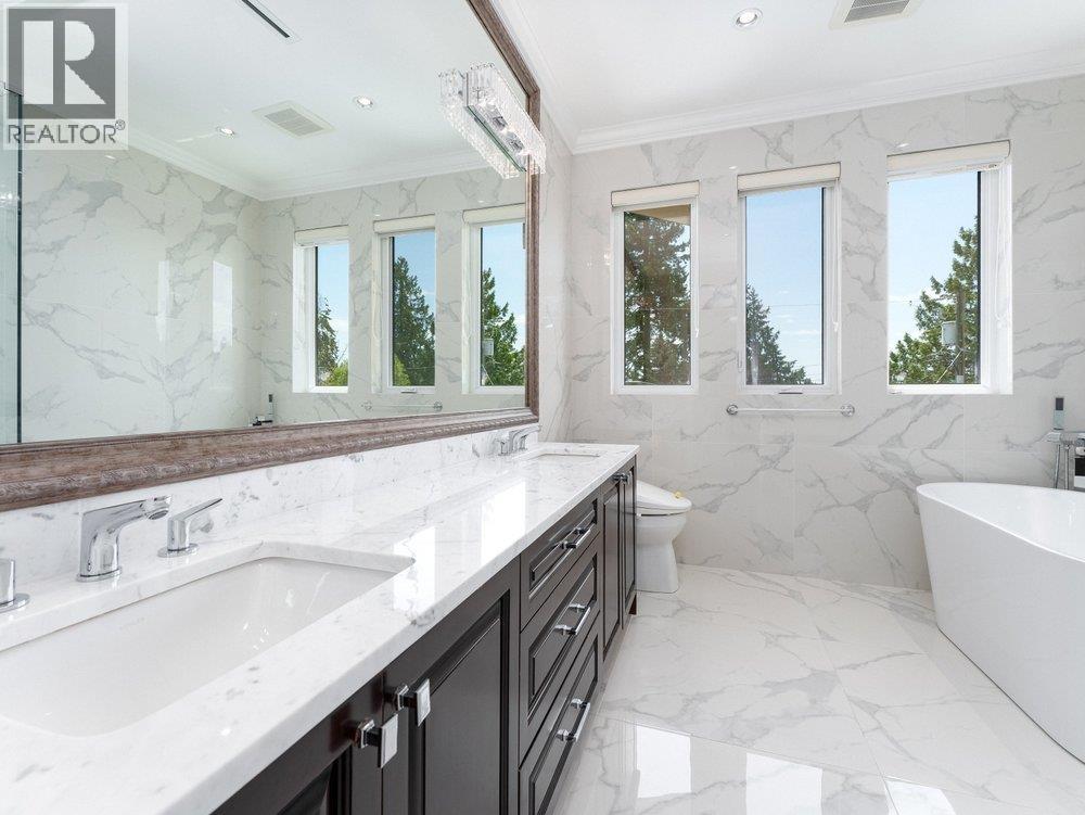 1260 KINGS AVENUE, West Vancouver