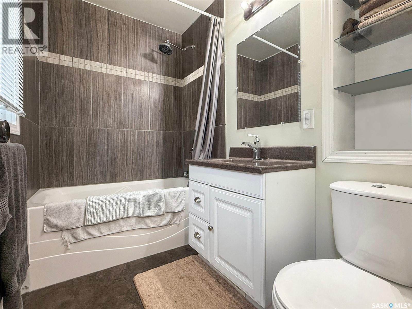 Single Family House for Sale in  th AVENUE NW Swift Current 