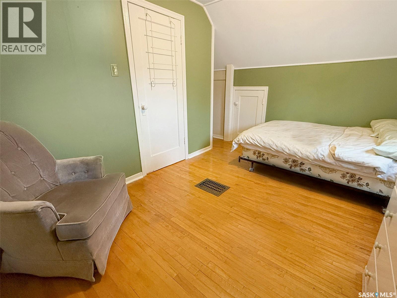 Single Family House for Sale in  th AVENUE NW Swift Current 