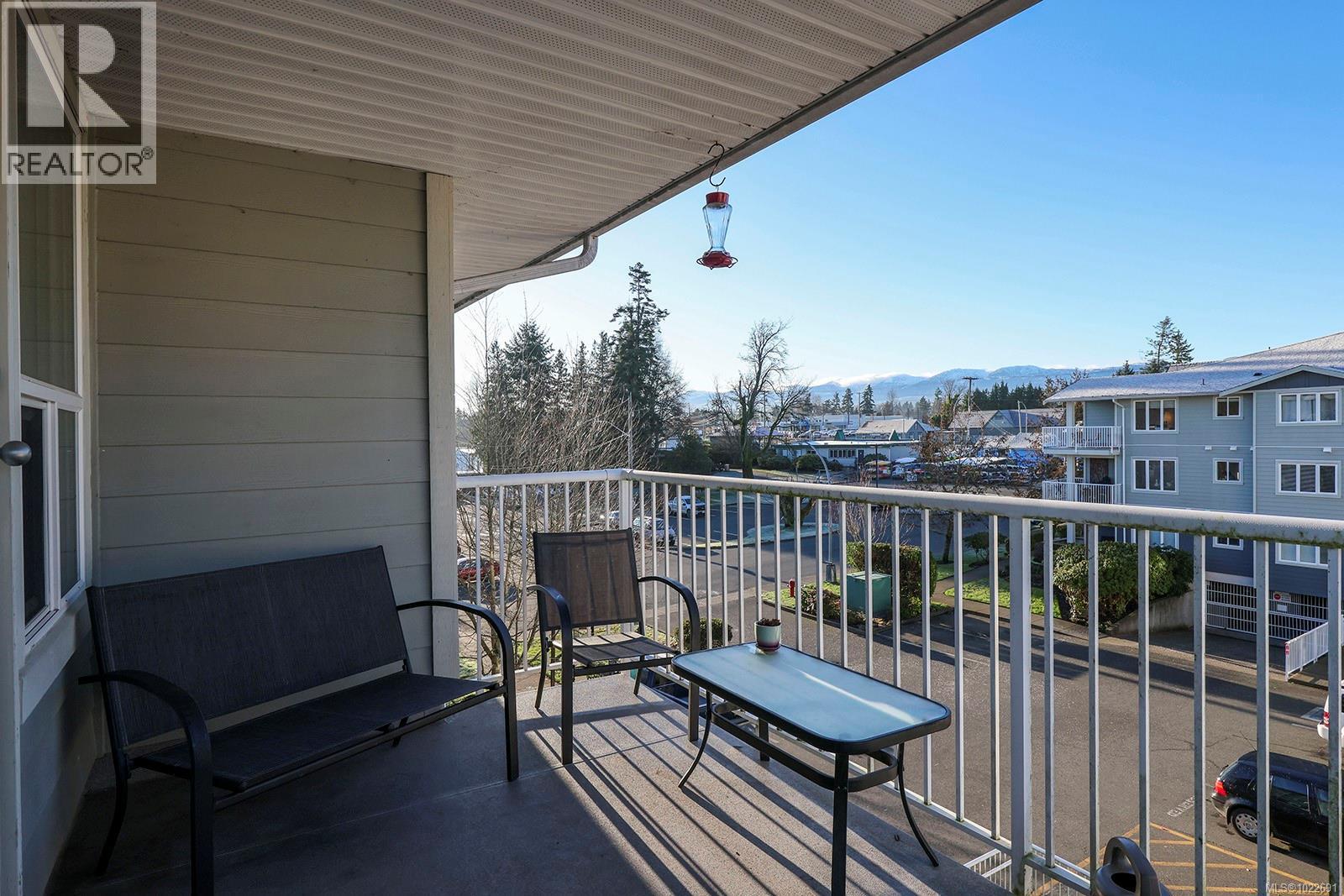 33 111 20th St, Courtenay