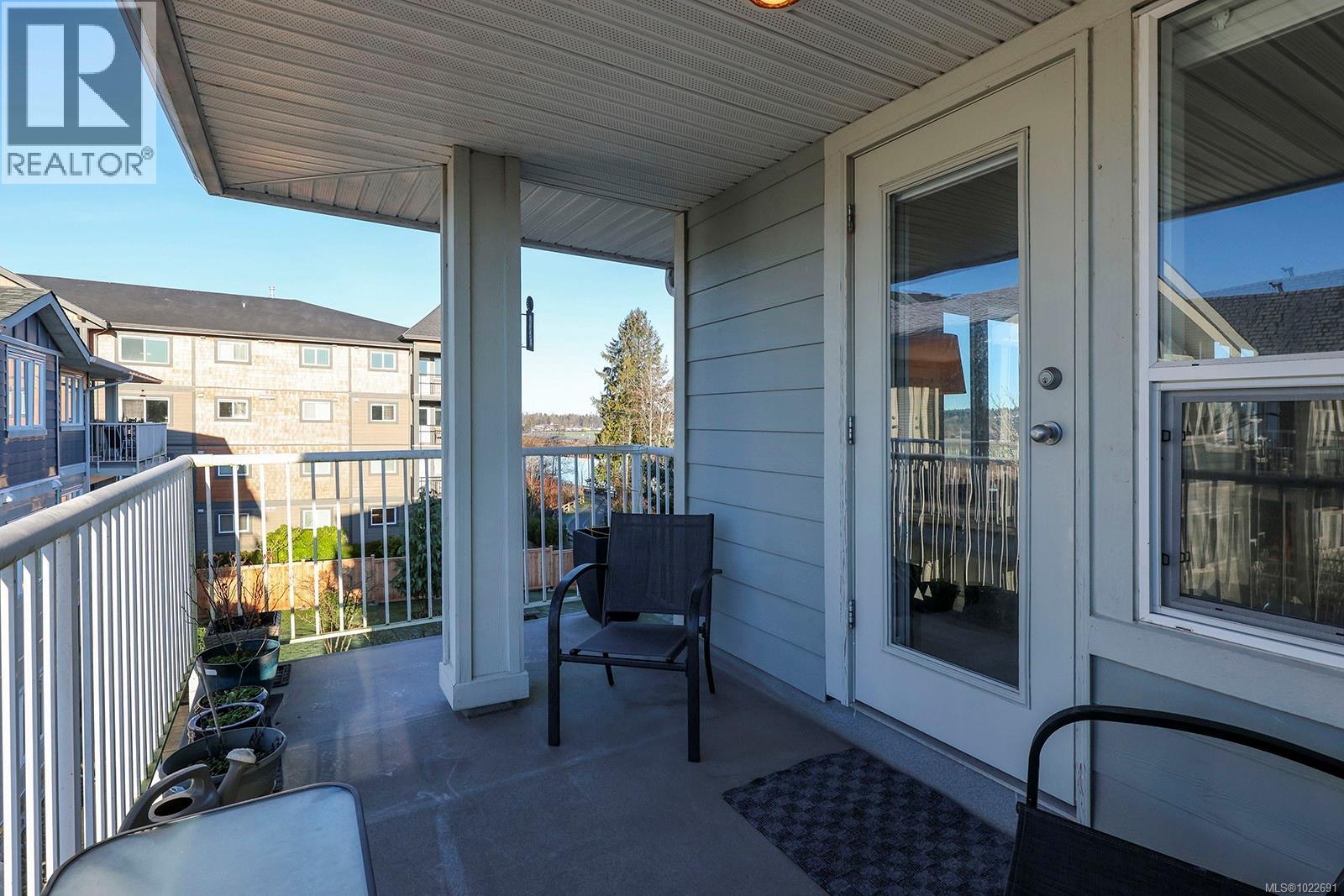 33 111 20th St, Courtenay