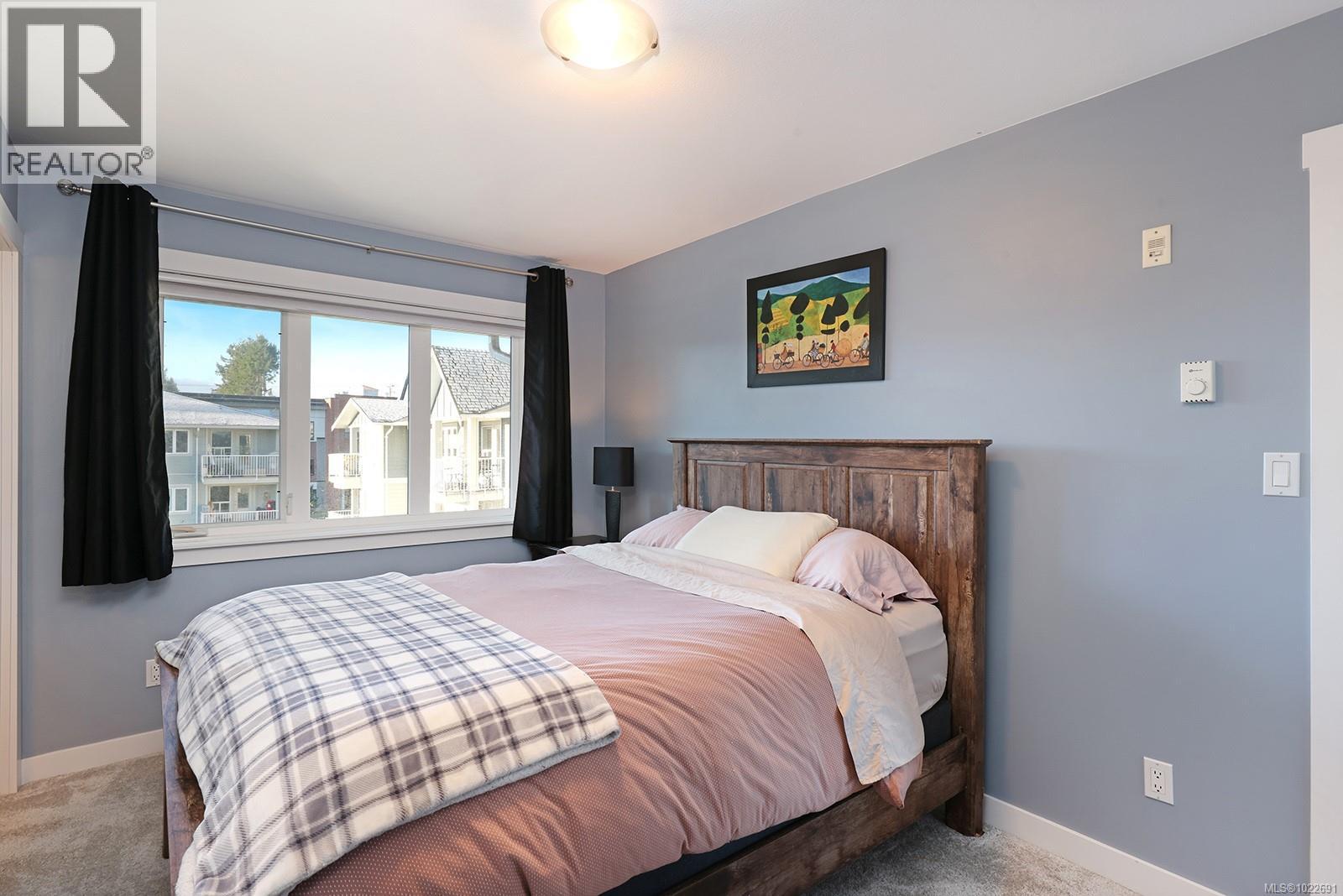 33 111 20th St, Courtenay