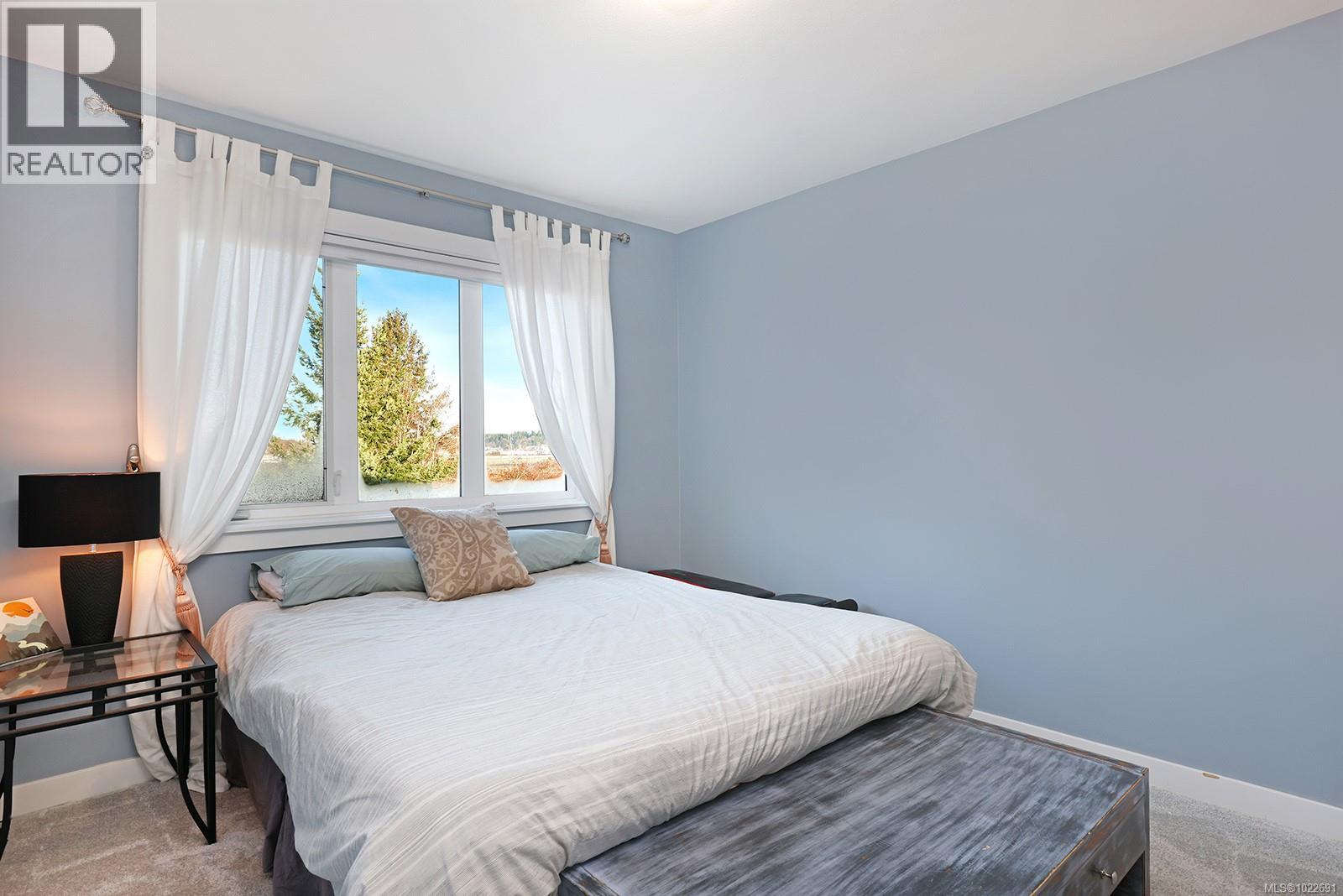 33 111 20th St, Courtenay