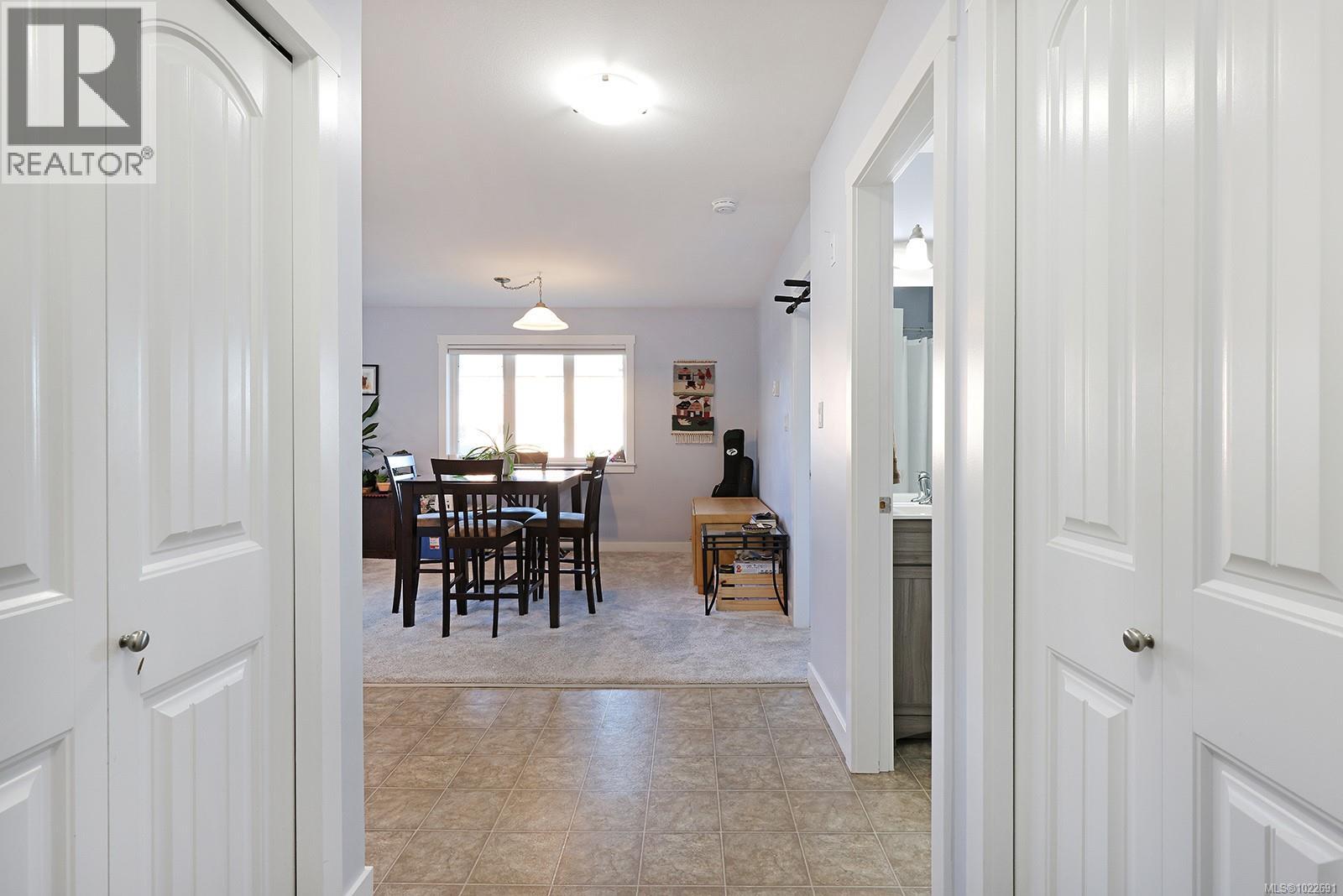 33 111 20th St, Courtenay