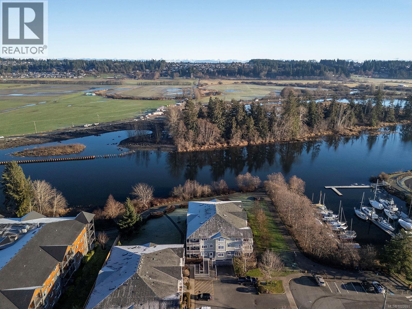 33 111 20th St, Courtenay