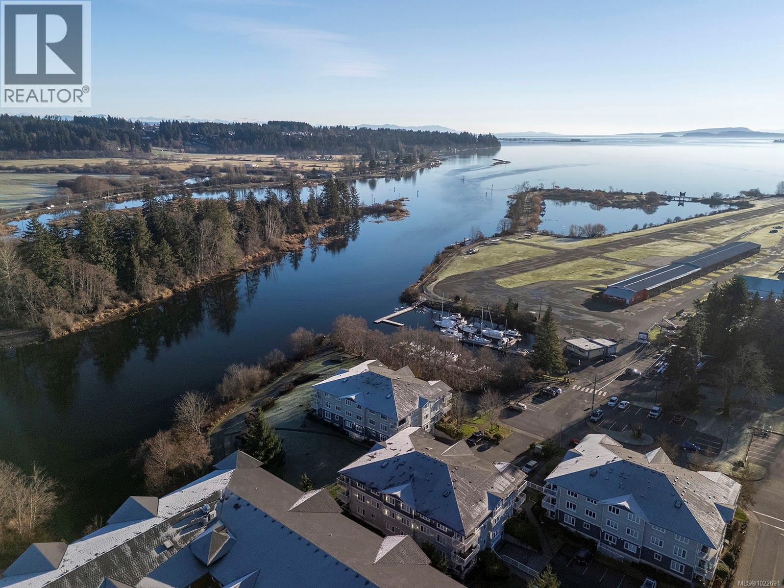 33 111 20th St, Courtenay