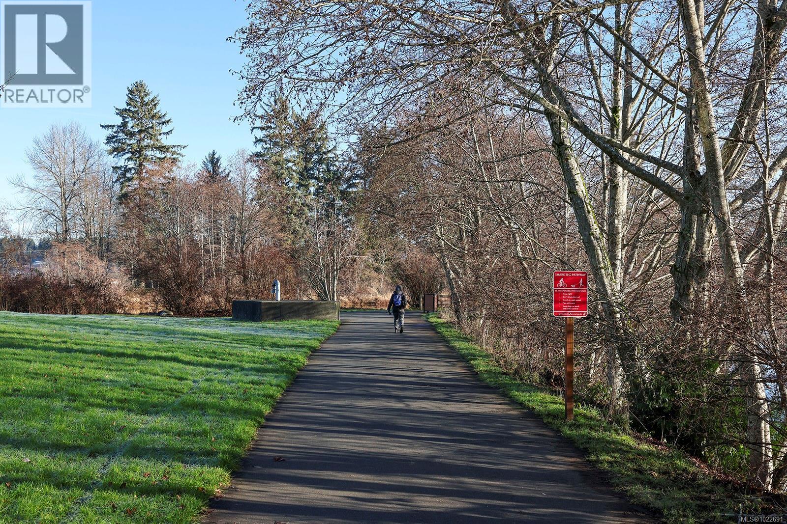 33 111 20th St, Courtenay