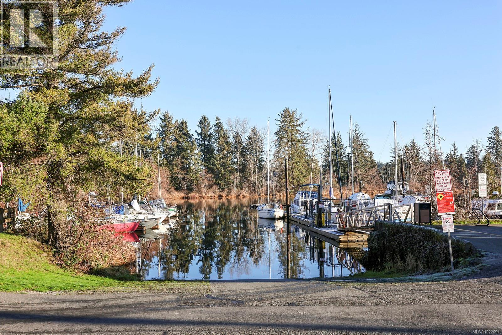 33 111 20th St, Courtenay