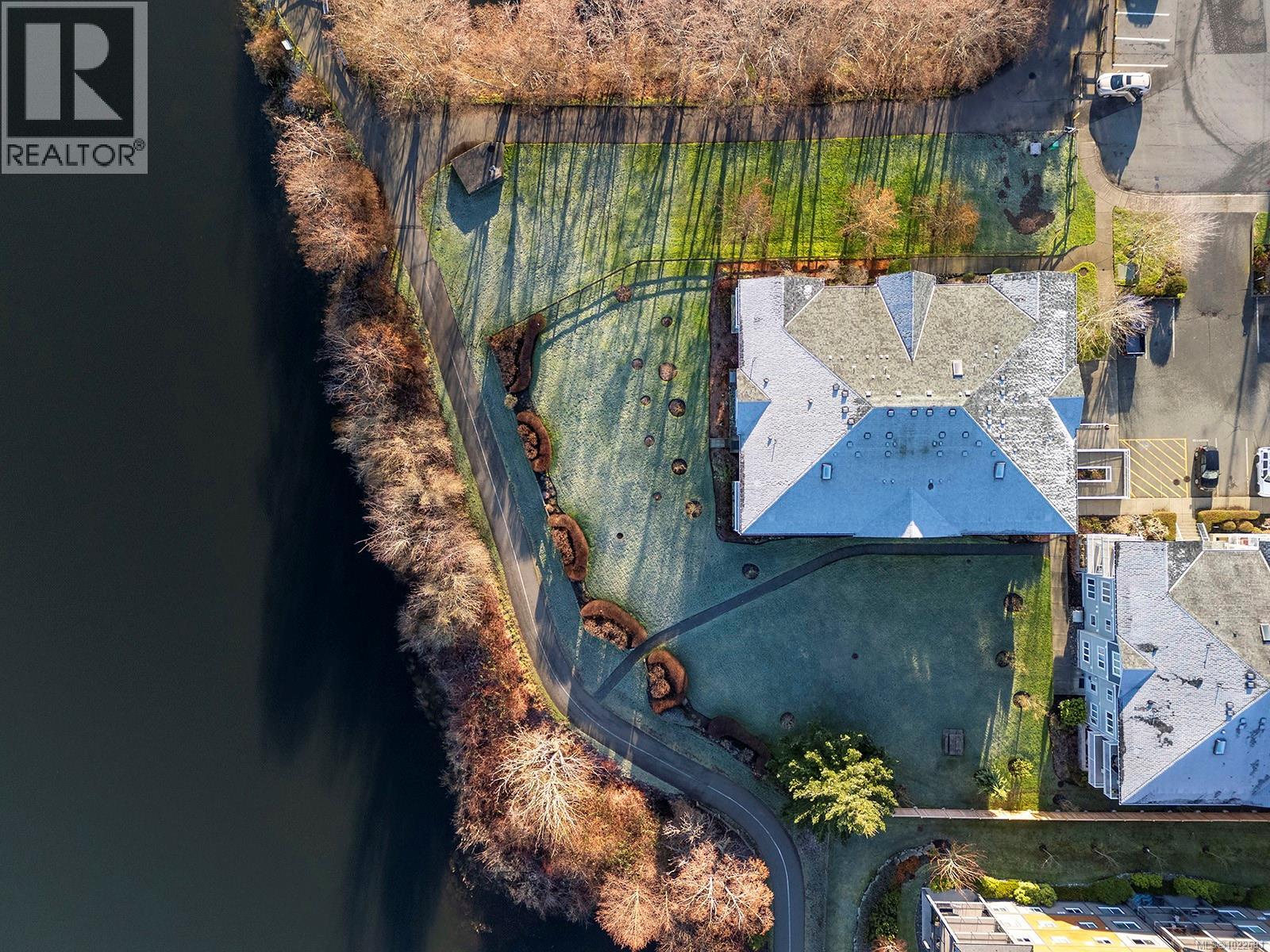 33 111 20th St, Courtenay