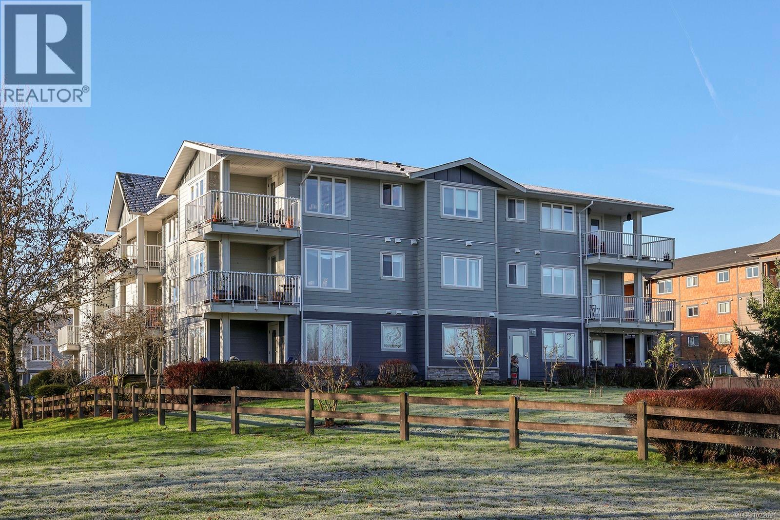 33 111 20th St, Courtenay