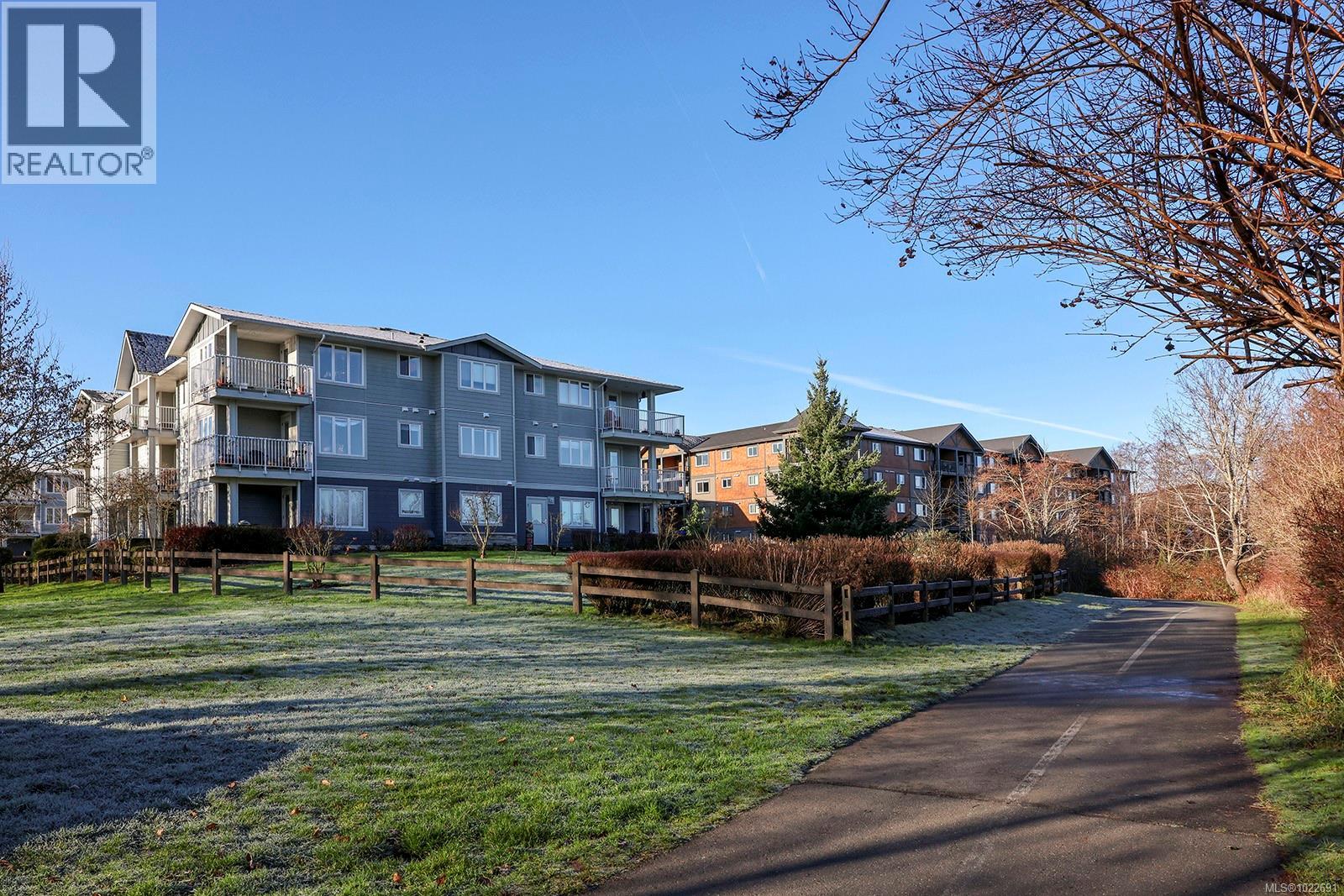 33 111 20th St, Courtenay