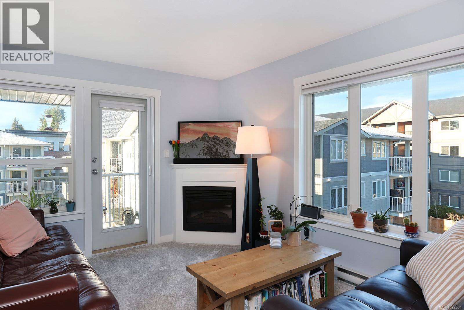 33 111 20th St, Courtenay