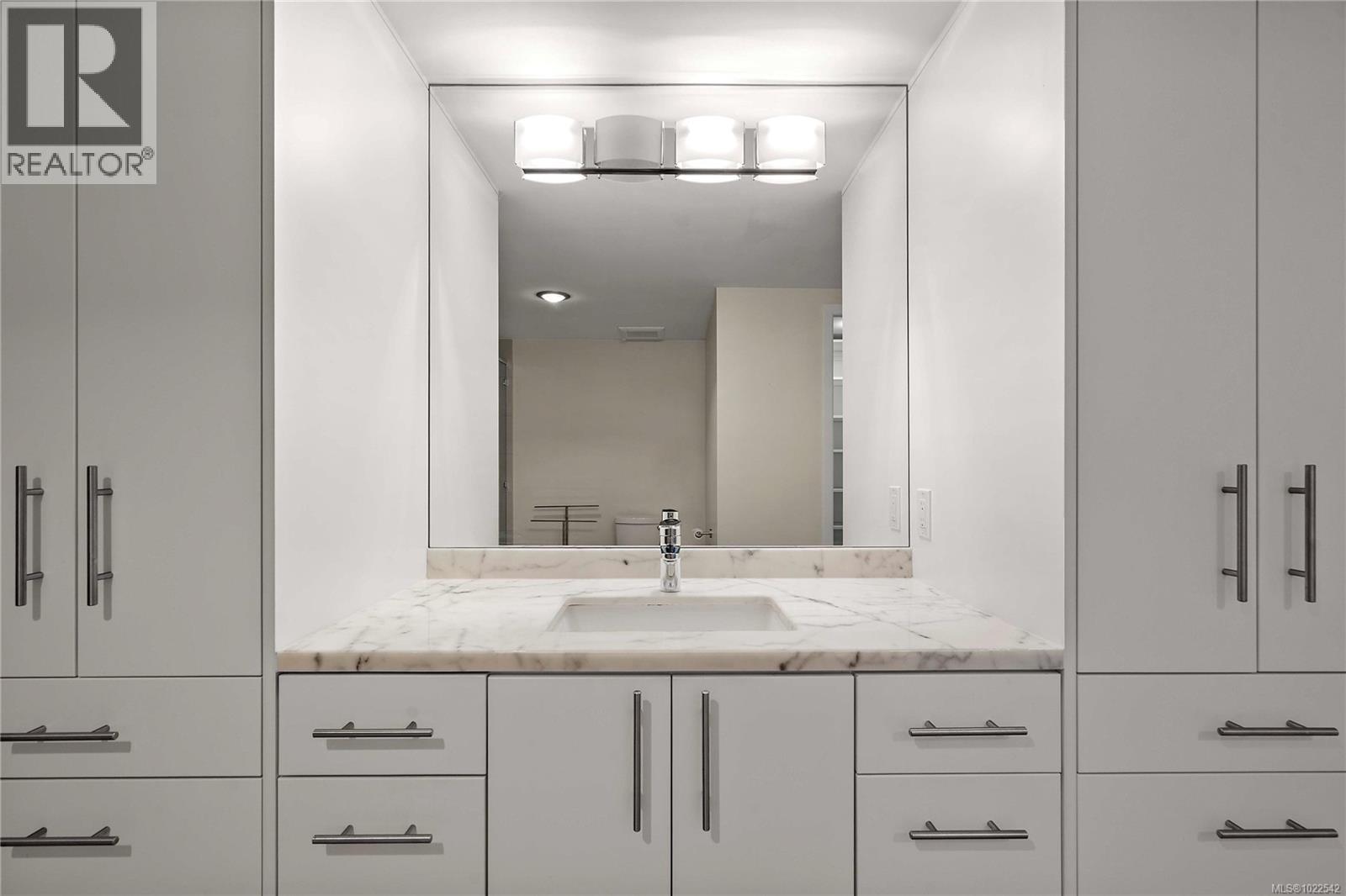 503 9805 Second St, Sidney