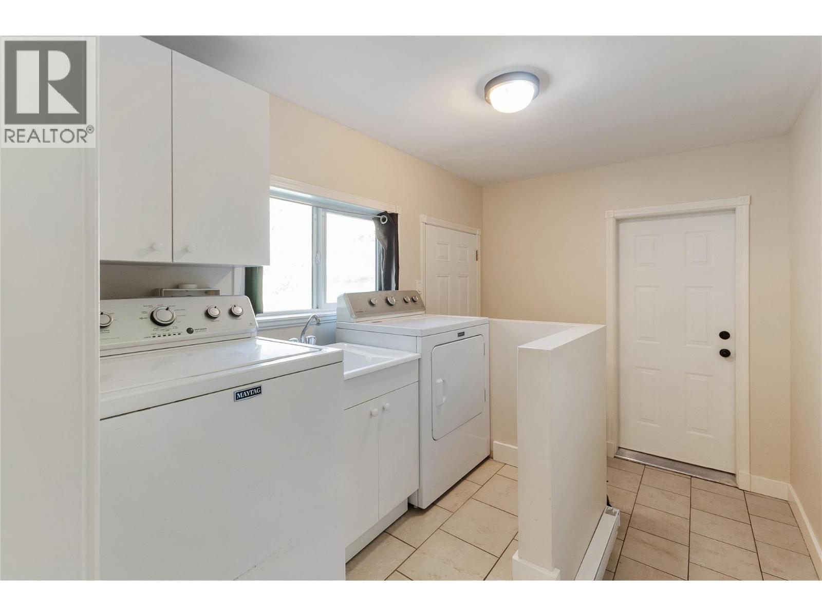 1998 Hwy 97 Highway, Okanagan Falls