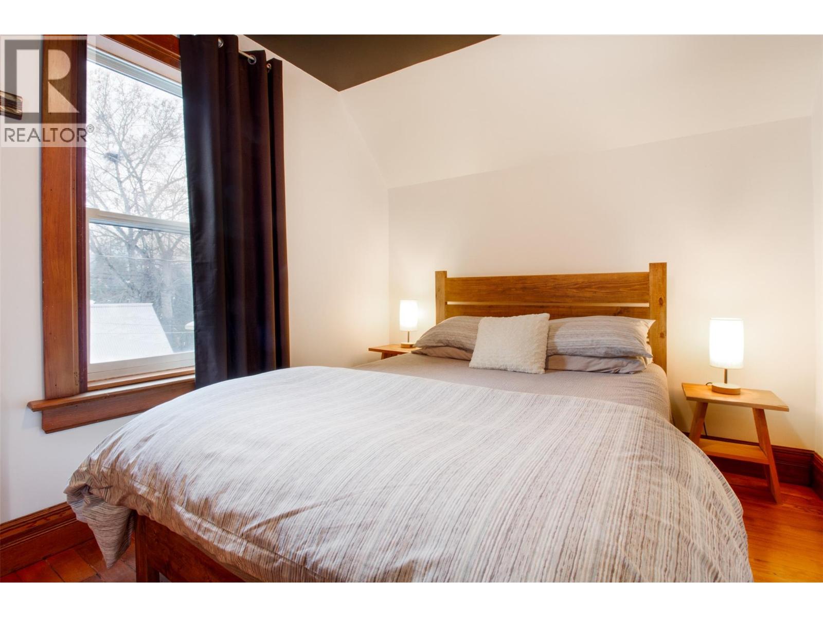 409 Third Street E, Revelstoke