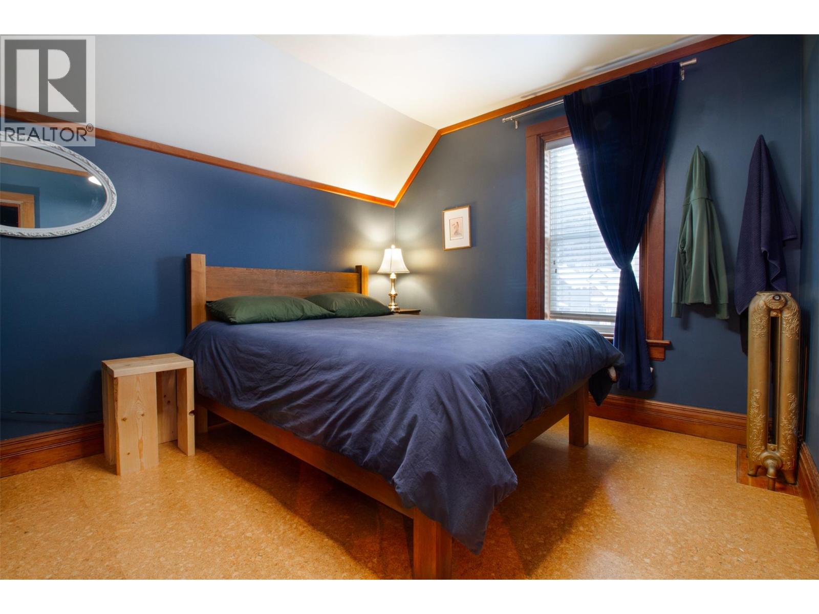 409 Third Street E, Revelstoke