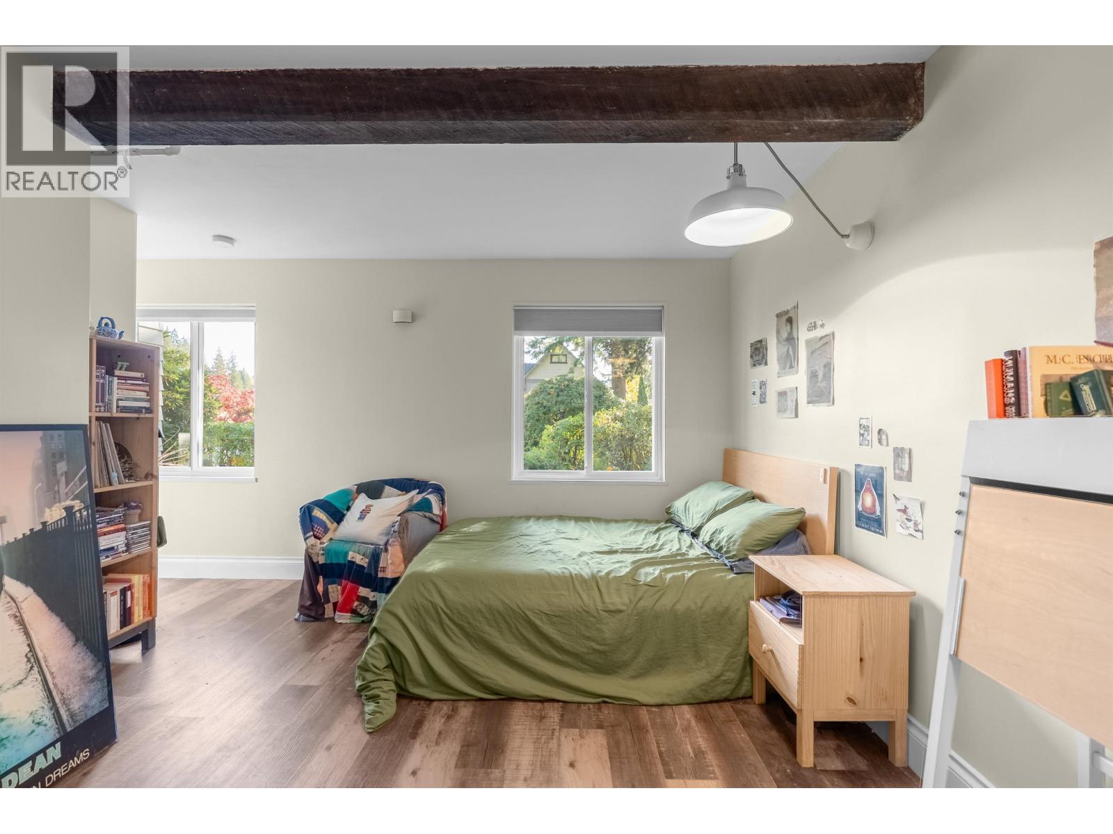 324 E 24TH STREET, North Vancouver