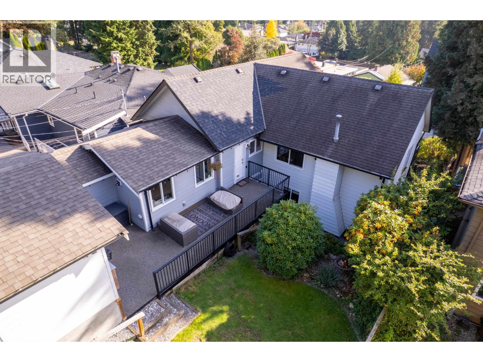 324 E 24TH STREET, North Vancouver