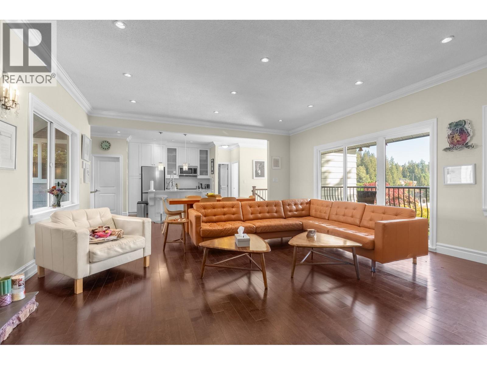 324 E 24TH STREET, North Vancouver