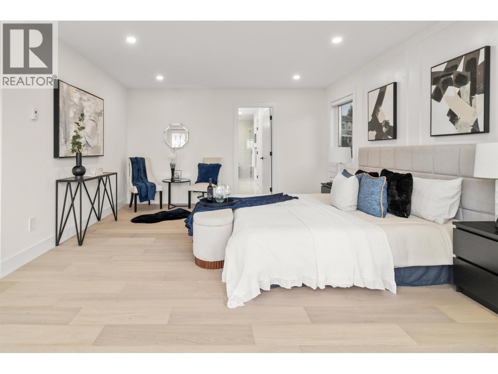 970 LAUREL COURT, Coquitlam