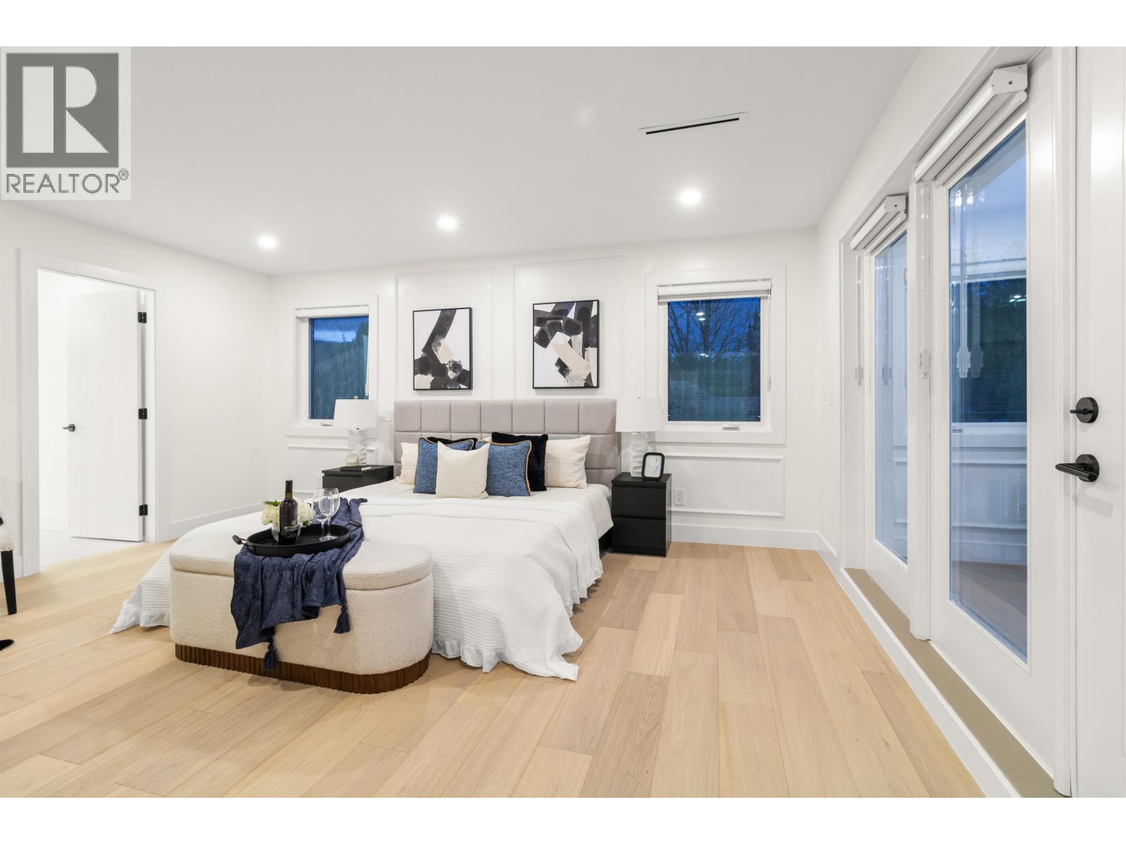 970 LAUREL COURT, Coquitlam