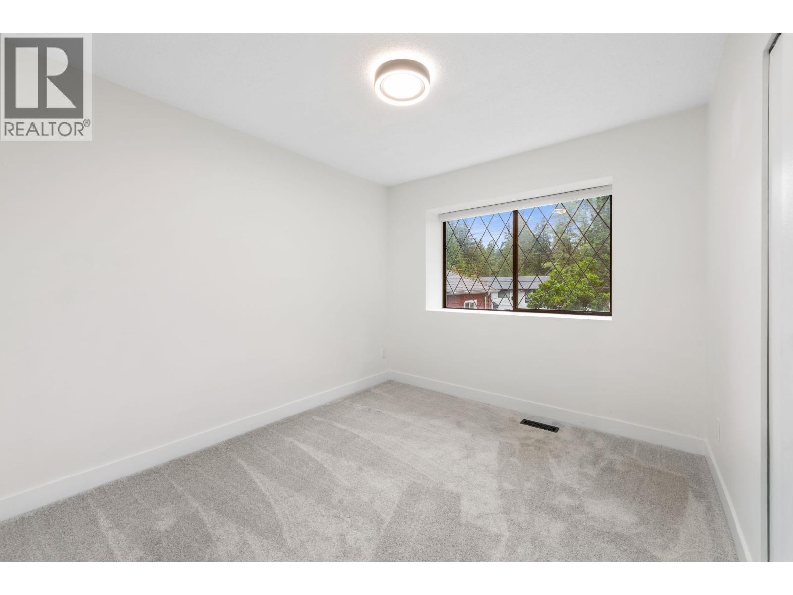 1777 CALEDONIA AVENUE, North Vancouver