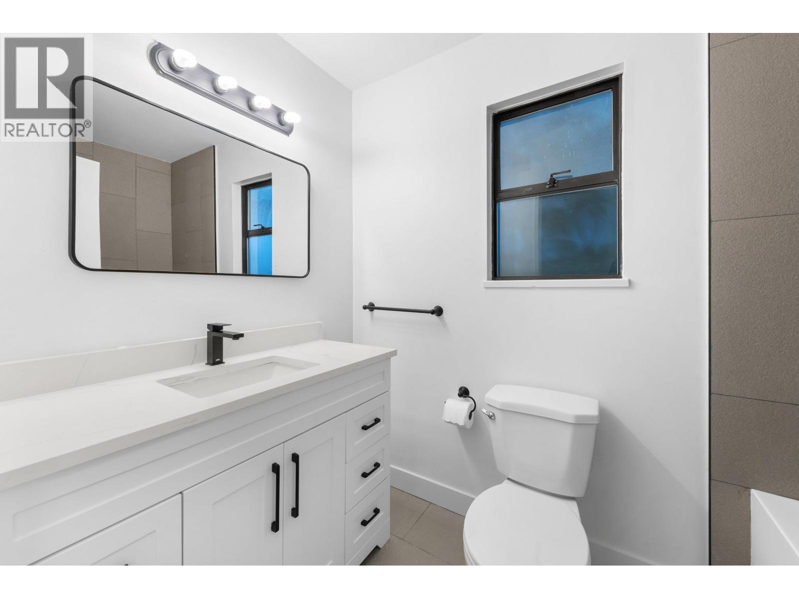 1777 CALEDONIA AVENUE, North Vancouver