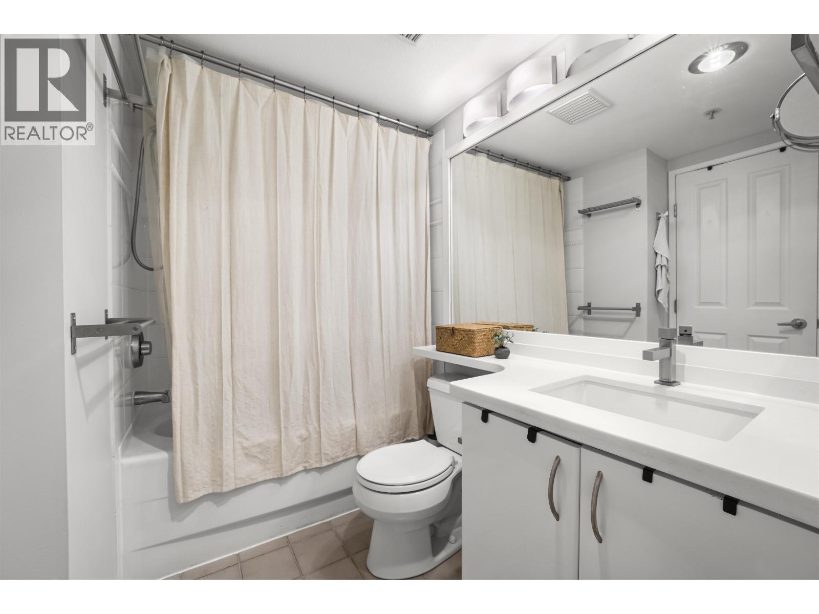 101 3023 W 4TH AVENUE, Vancouver