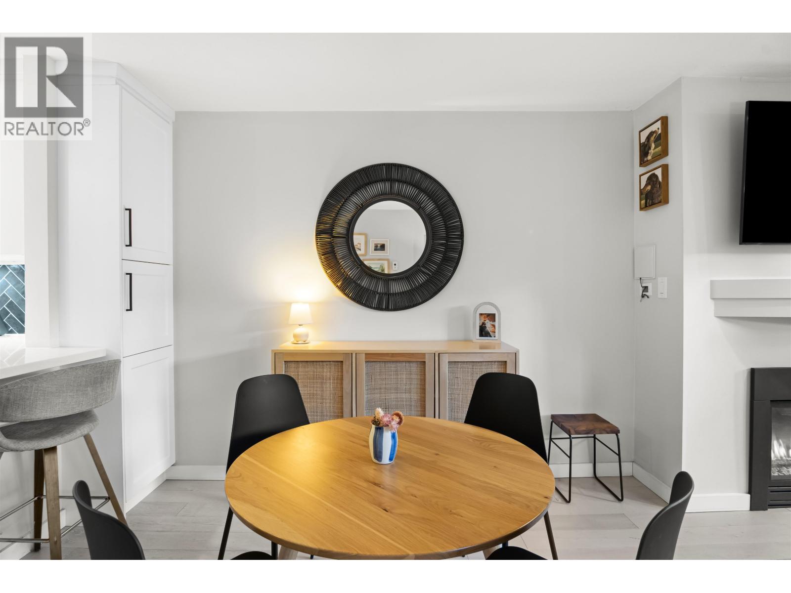 101 3023 W 4TH AVENUE, Vancouver