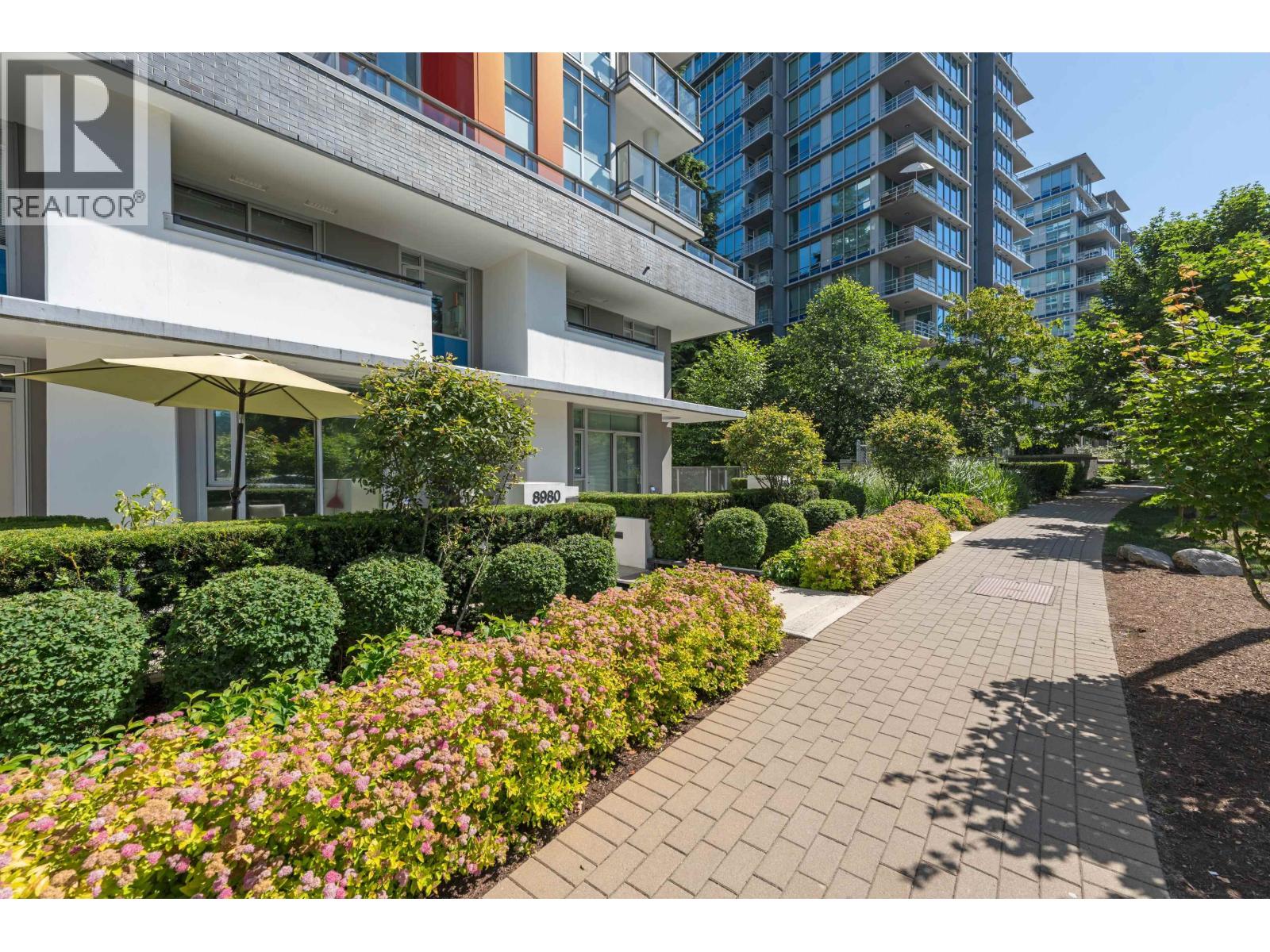 8980 UNIVERSITY CRESCENT, Burnaby