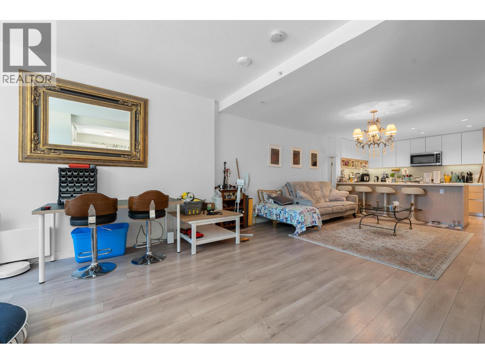 8980 UNIVERSITY CRESCENT, Burnaby