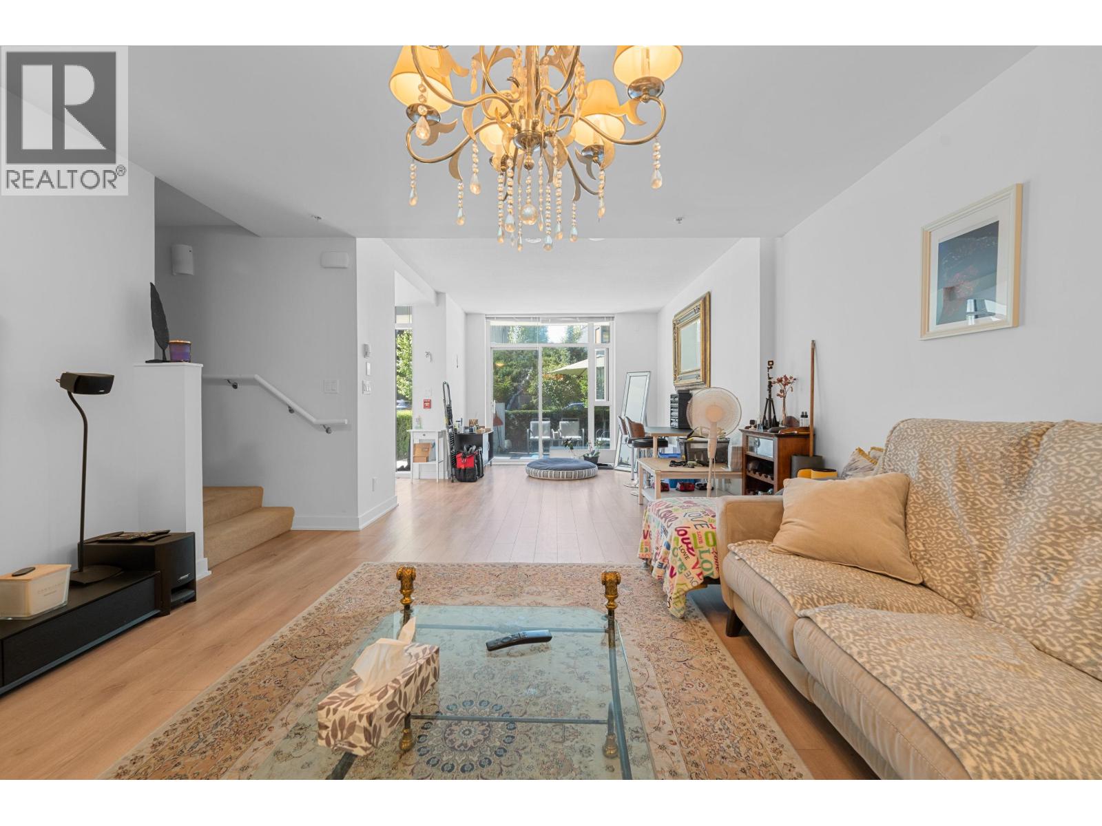 8980 UNIVERSITY CRESCENT, Burnaby