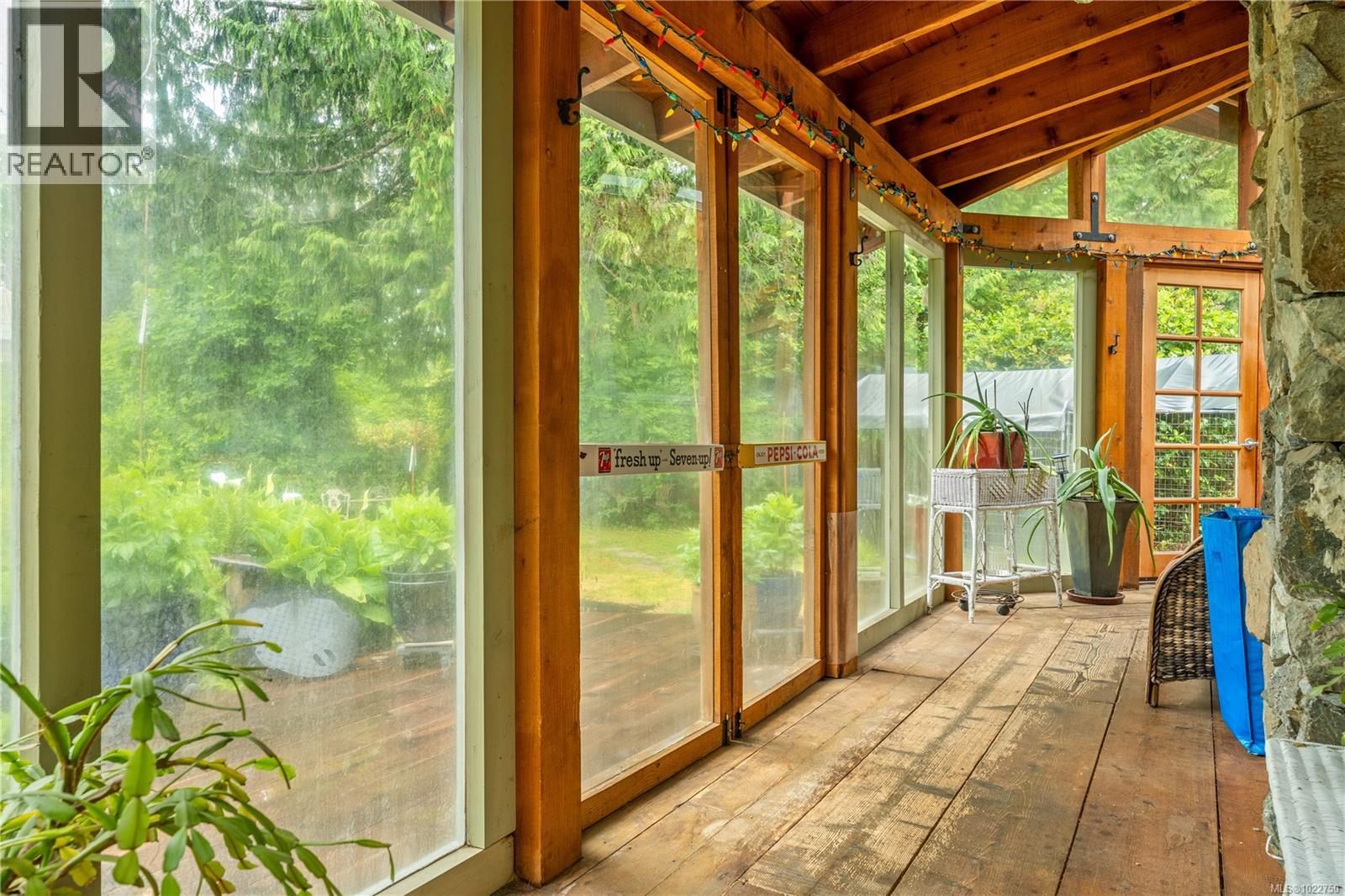 1364 Chesterman Beach Rd, Tofino