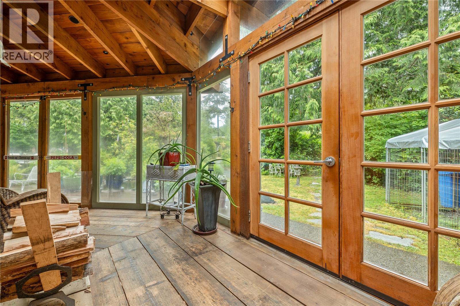 1364 Chesterman Beach Rd, Tofino