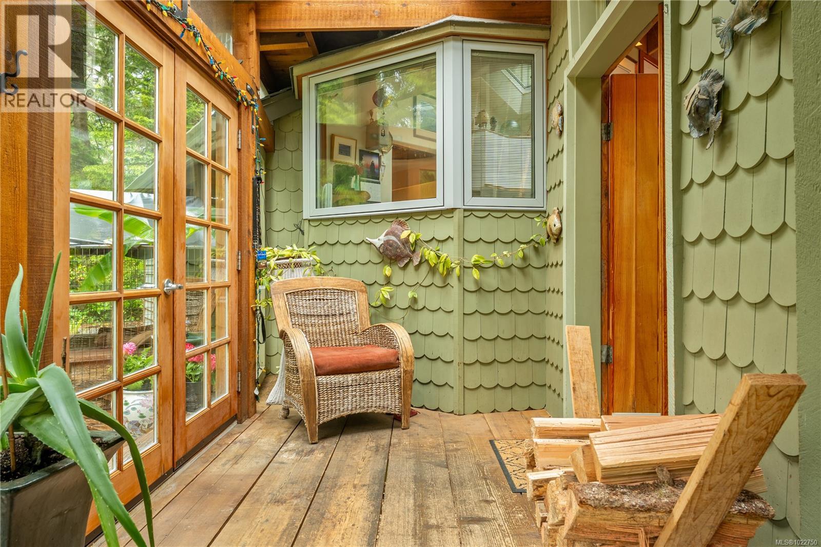 1364 Chesterman Beach Rd, Tofino