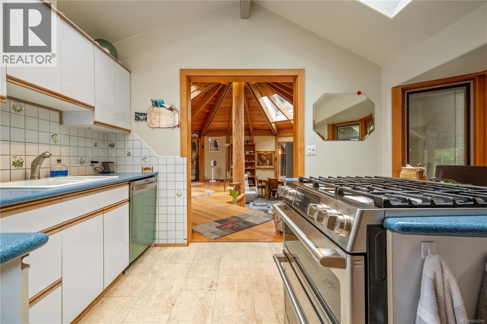 1364 Chesterman Beach Rd, Tofino