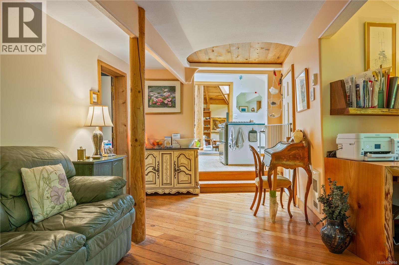 1364 Chesterman Beach Rd, Tofino