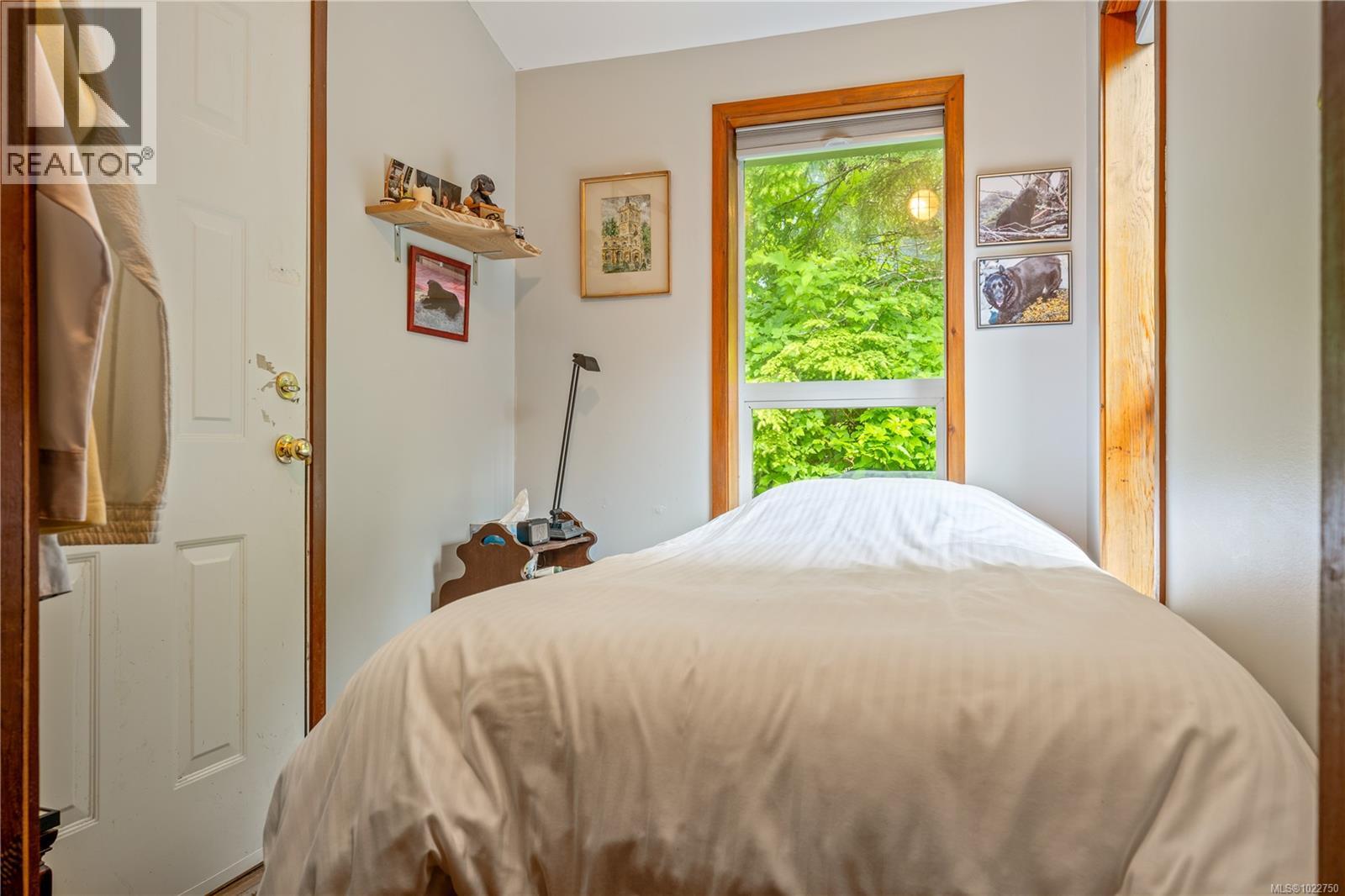 1364 Chesterman Beach Rd, Tofino