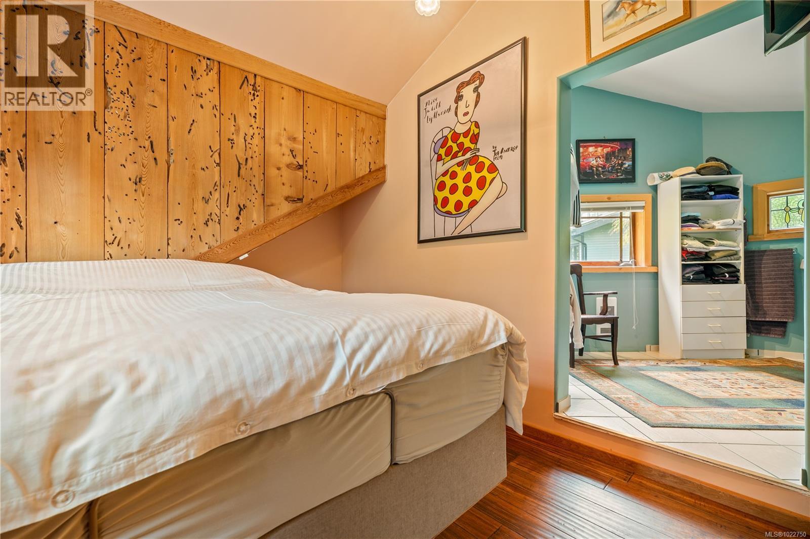 1364 Chesterman Beach Rd, Tofino