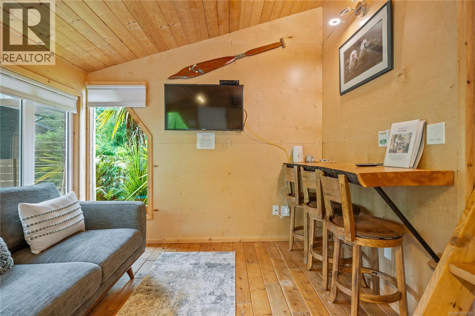 1364 Chesterman Beach Rd, Tofino